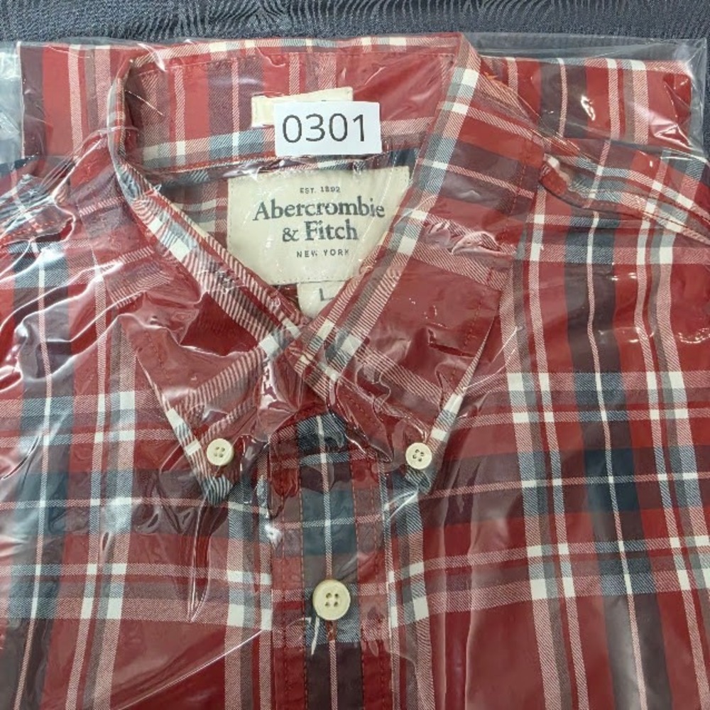 Abercombie and Fitch Mens Large Red Black Plaid Button Up Long Sleeve Muscle Fit - Picture 6 of 6